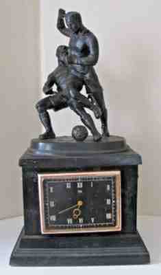 Footballers Vintage USSR Soviet Russia Kasli Cast-Iron Table Clock Molnia 1950s