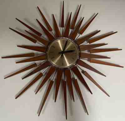 Vintage 1960s Seth Thomas Starburst Starflower Wall Hanging Clock MCM Atomic Era