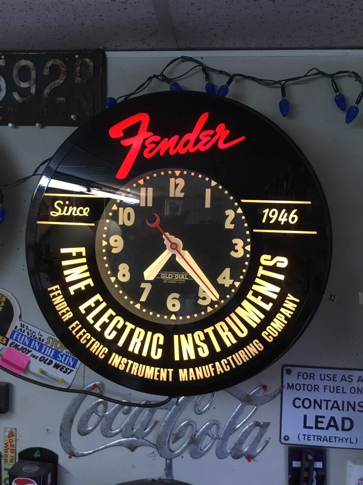 Huge 22 Inch Fender Guitars Glo Dial Neon Advertising Clock Metal And Glass.