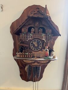 Cuckoo Clock of the year 2008  Lodge Romance Dancers, Dog Kennel  Works
