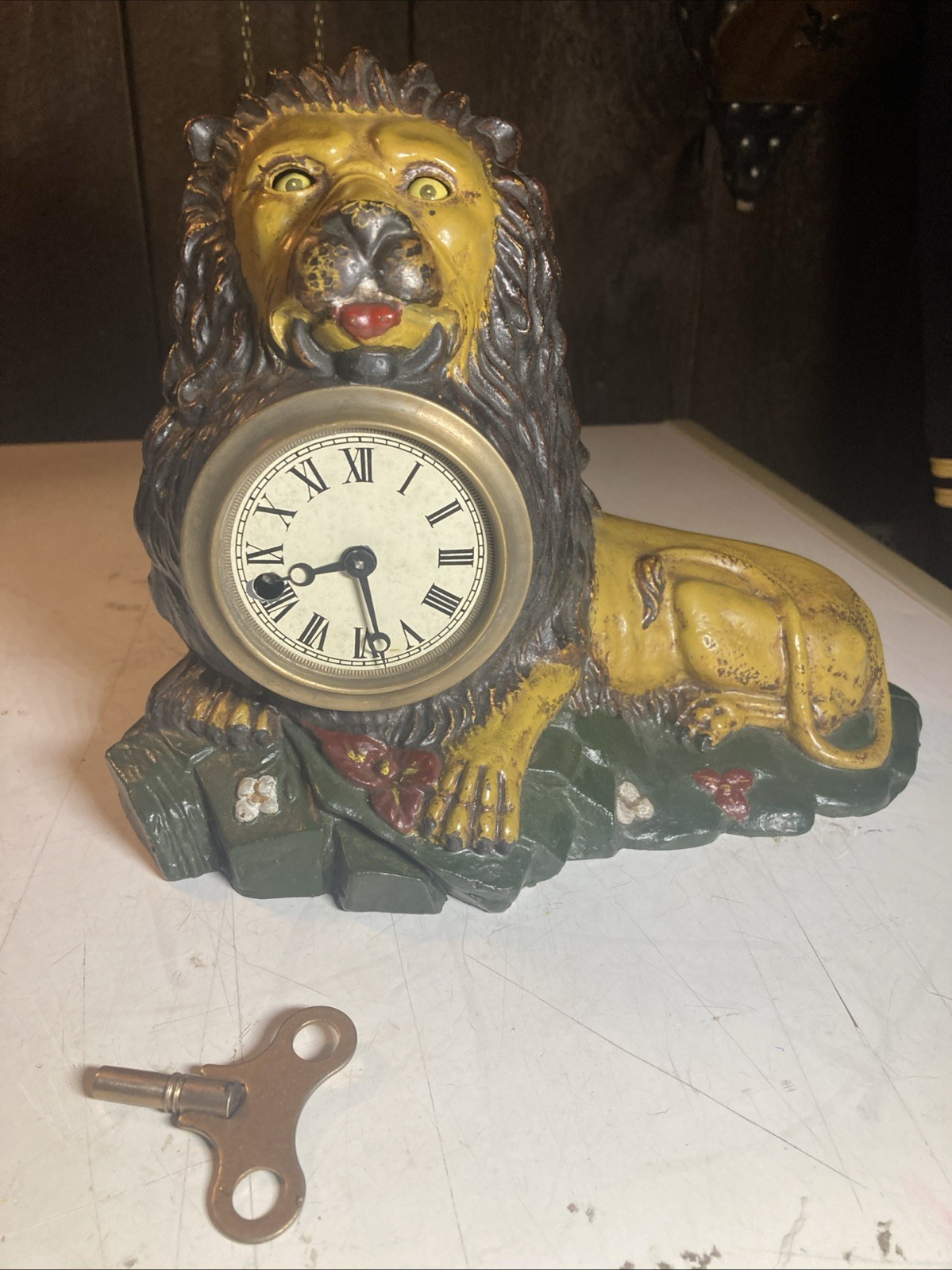 New ListingANTIQUE BRADLEY &  HUBBARD STYLE CAST ANIMATED BLINKING EYE NOVELTY LION CLOCK