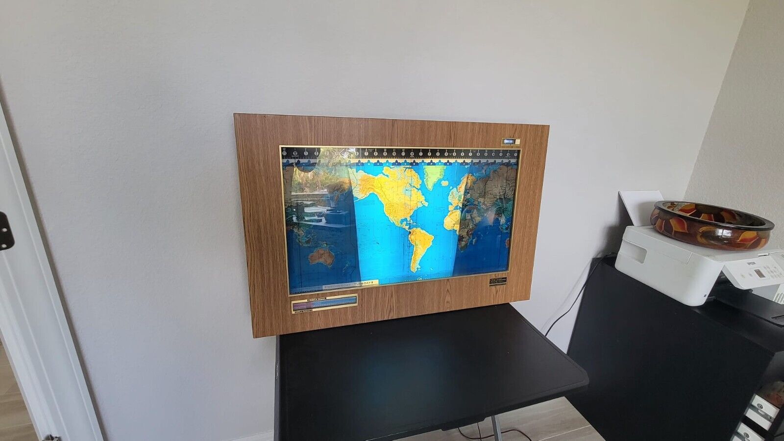 Geochron world clock! Amazing! Perfect Condition! Very Nice!
