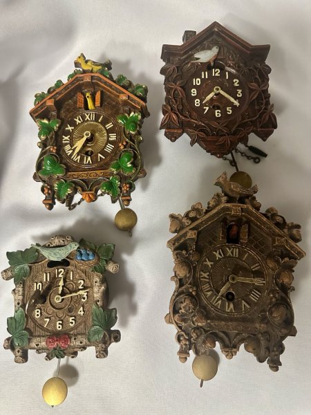 Lux Vintage Keebler Waterbury Miniature Cuckoo Clocks Lot of 4