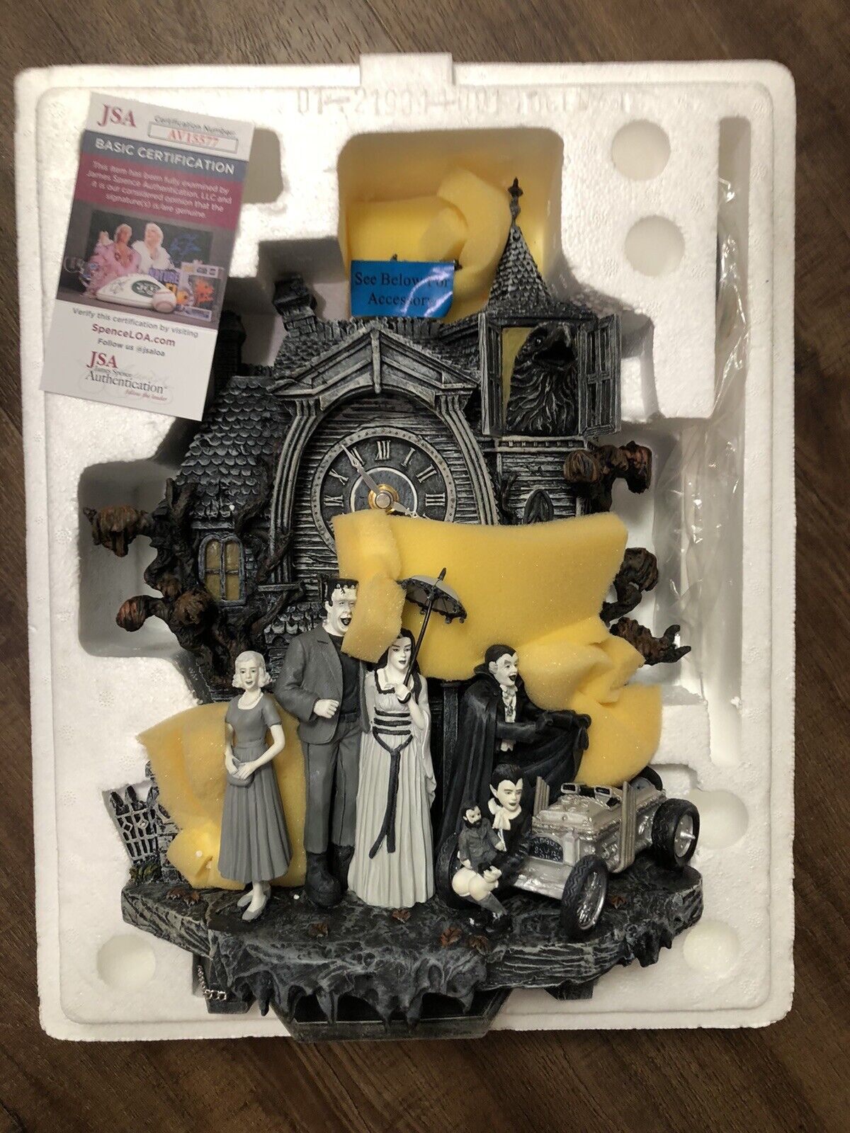 Bradford exchange Munsters  cuckoo clock RARE Signed by Pat priest and Butch…