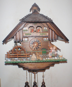 Hönes Animated 8 Day Cuckoo Clock Music Box Boy/Girl Kissing See Video