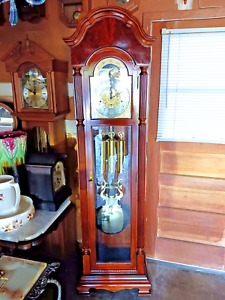 Charles R. Sligh 2003 Mahogany Grandfather Clock - Mint w/Burl Wood 81-1/2" Tall