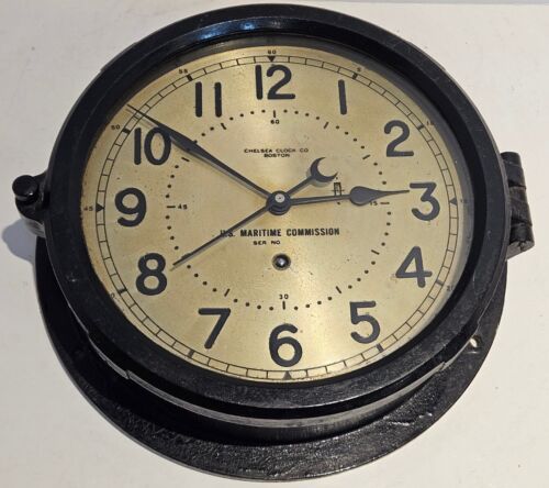 1944 CHELSEA WWII U.S. Military Large Bakelite 10" Nautical Porthole Ship Clock