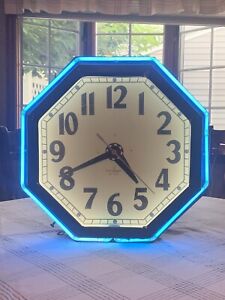 ART DECO NEON CLEVELAND WALL CLOCK. ???