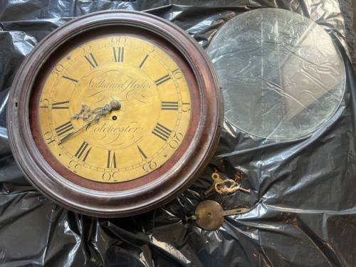 ANTIQUE 1700's Nathanel Hedge of Colchester English Clock w Pendulum and Keys