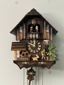 Vintage German Swiss Chalet Musical Cuckoo Clock Der Frohliche Wanderer  Works