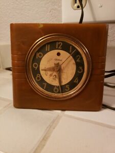 VINTAGE TELECHRON ELECTRIC CLOCK WITH BAKELITE CASE 1939-42  RUNNING AS IS 3H83