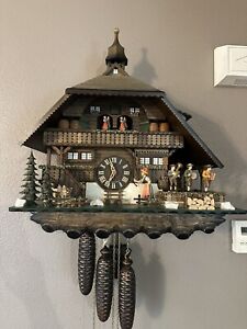 HONES BLACK FOREST 8 DAY CUCKOO CLOCK  22 INCHES. WORKING PERFECTLY!
