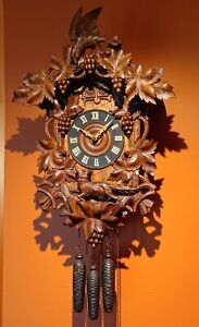 ANTIQUE BLACK FOREST BIRD AND FOX CUCKOO AND QUAIL CLOCK. SERVICED. EXCELLENT