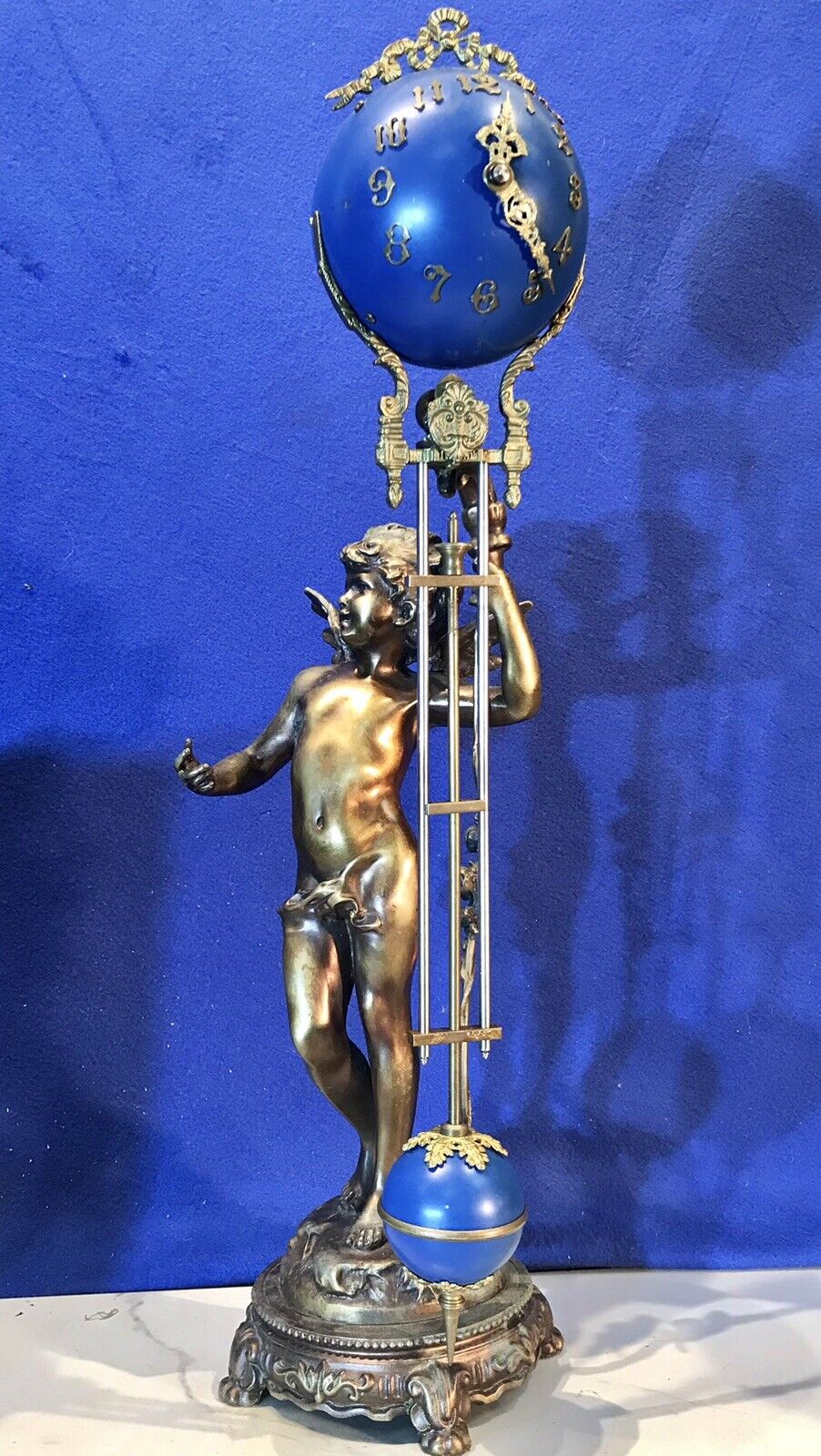 Original Beautiful Figural Swing Ball Clock,key Wound mechanical Movement