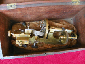 VINTAGE SWISS MANDREL UNIVERSAL PATTERN LATHE BRASS 1850s WATCHMAKERS WOOD BOX