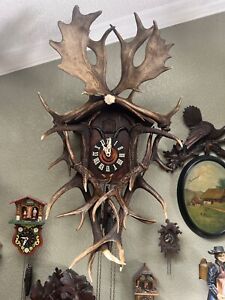 Antique German Black Forest Antler Clock Hunting Motif