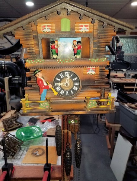 Nice Chalet style Cuckoo Clock, music, dancers, running E. Schmeckenbecher