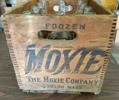 Vintage Moxie Wood Crate Case with 12 Bottles, 6 are Ted Williams
