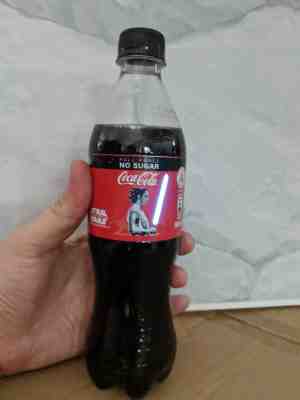 ????Coca Cola X Star Wars Singapore Exclusive Rey (Lights-up!) 500ml Bottle????