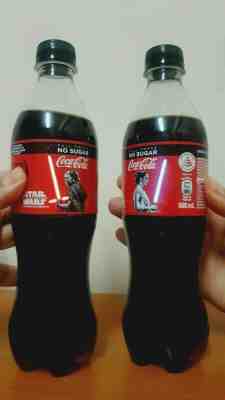 ????RARE STAR WARS COCA COLA KYLO REN AND REY LIGHT UP OLED BOTTLE SET????
