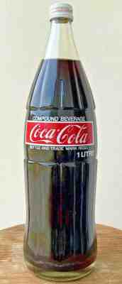 OLD 1978 New Zealand 1 Litre / Liter Coca Cola Coke Bottle FULL Screw Cap