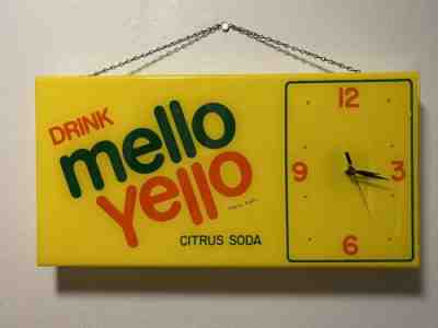 Mello Yello Clock, Rare Original Advertising, Excellent Condition, Cole Trickle
