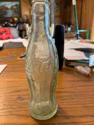 Yazoo City, MS Coca-Cola Hobbleskirt Nov. 15, 1915 Bottle. Good condition. R+