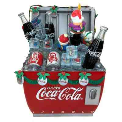 COCA COLA WINTER WONDERLAND ILLUMINATED DELUXE ACTION MUSICAL - LIGHT - ANIMATED
