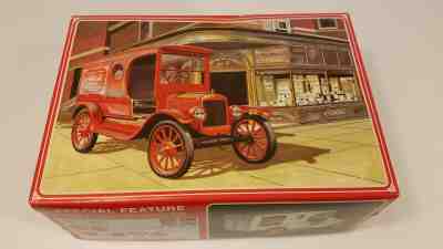 Amt Coca Cola Ford model T kit 1923 delivery truck 1:25 scale NIB Complete