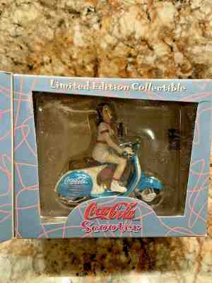 Coca-Cola Vespa Scooter Toy Figure Die-Cast Limited Edition Retro From Japan1997