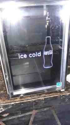 Coca-Cola Soda IDW Gs-2.5 Mini Fridge  Not Sold To The Public Very nice