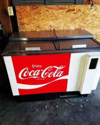1960s Dixie Narco Coca Cola Machine