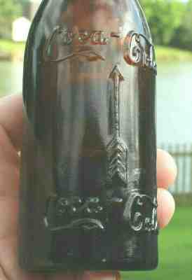 RARE SS. COCA COLA AMBER WITH ARROWS BOTTLE " MEMPHIS,TENN. "  NICE "