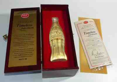Jan. 1 2000 Coca-Cola "Timeless Refreshment" crystal commemorative bottle in box