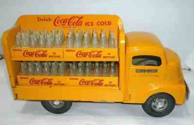 ALL ORIGINAL VINTAGE 1953 COCA-COLA GMC SMITH MILLER TRUCK W/CASES