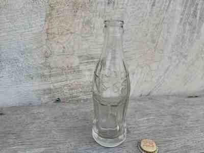 Vintaga coca cola saudi Arabia 200ml 1955 good condition