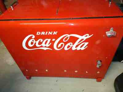 COCA-COLA 1930'S MASTER COOLER RESTORED WITH RARE CAP CATCHER 