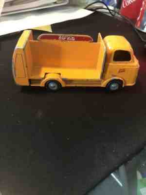 VINTAGE 1950'S COCA-COLA BUDGIE SODA VAN DELIVERY TRUCK