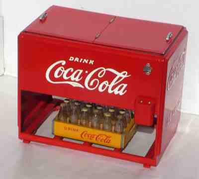 RARE VINTAGE 1939 COCA-COLA KAY DISPLAY EMBOSSED SALESMAN SAMPLE COOLER & CASE