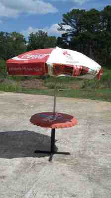 VINTAGE 1996 OLYMPIC COCA COLA BOTTLE TOP PATIO TABLE AND UMBRELLA