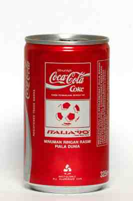 1990 Coca Cola can from Malaysia, Italia '90