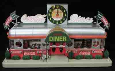 NIB 2000 DANBURY MINT THE COCA-COLA LIGHTED DINER SODA FOUNTAIN w/ CLOCK DIORAMA
