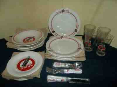 RARE NOS Gibson Coca Cola FOUNTAIN CLASSIC Dinnerware Set 28 pcs