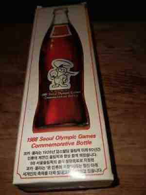 COCA-COLA BOTTLE 1988 SEOUL OLYMPIC GAMES COMMEMORATIVE BOTTLE IN ITS BOX