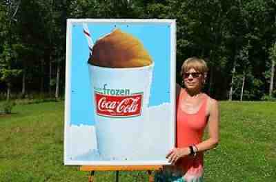 VINTAGE LG 36" COCA COLA SODAâ? FROZEN COLAâ? CUP EMBOSSED DRINK SIGN NOS MINTY