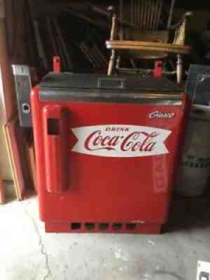 Rare 1958-60s Coca Cola Fishtail slider machine Glasco GBV-50 model complete .