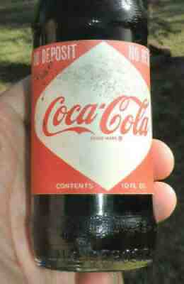 RARE ORIGINAL 1963 UNOPENED COCA COLA DIAMOND PAPER LABEL 10 oz BOTTLE " NICE "