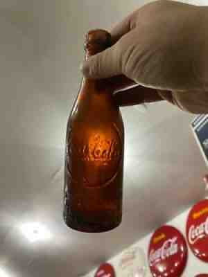 1905-1916 Amber Coca Cola Straight Sided Horseshoe Arrow Bottle - Louisville KY