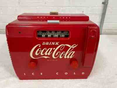 1949 Vintage Coca Cola Cooler Shaped Tube Radio , plays no damage!