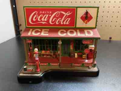 DANBURY MINT COCA-COLA COUNTRY STORE CLOCK DIORAMA